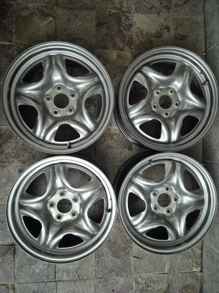 Velg Kaleng R17 rare