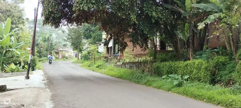 Dijual rumah strategis pinggir jalan raya genengan - jumantono