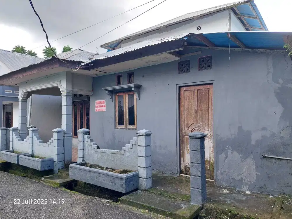Rumah Siap Huni 100 m2 di Ambon Nyaman Strategi