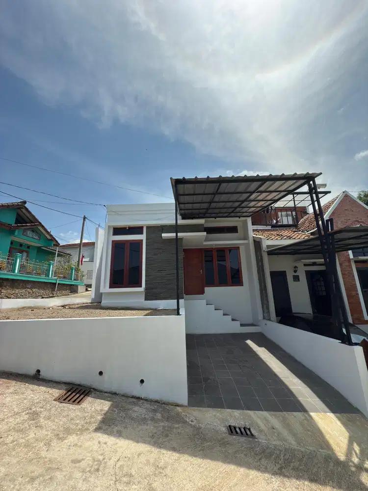 Jual Rumah baru siap huni Full dak Bonus kanopy Dekat tol cileunyi