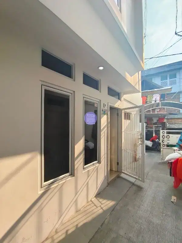 Di sewakan rumah bagus di utan kayu jakarta timur