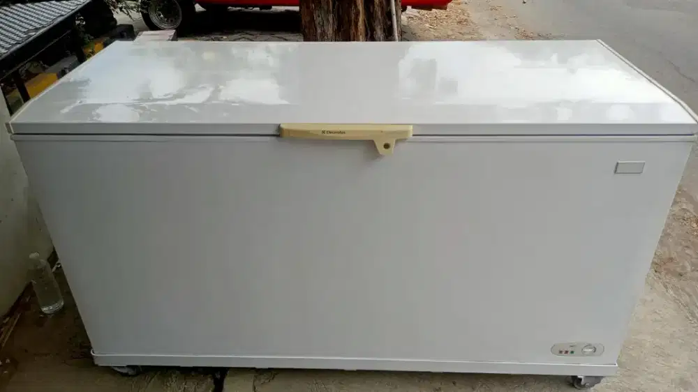 DIJUAL FREEZER BOX 520L HARGA TERJANGKAU!!