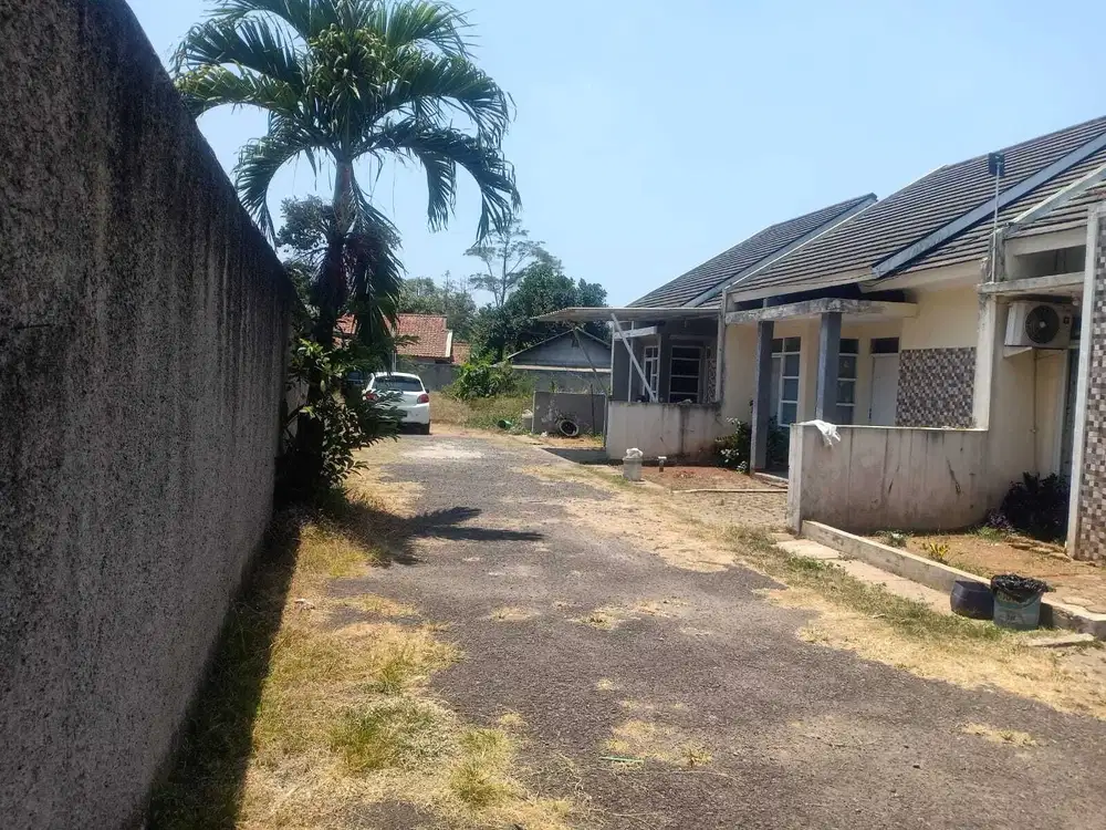 Di jual 4 unit rumah siap huni berikut kavling siap bangun di cluster