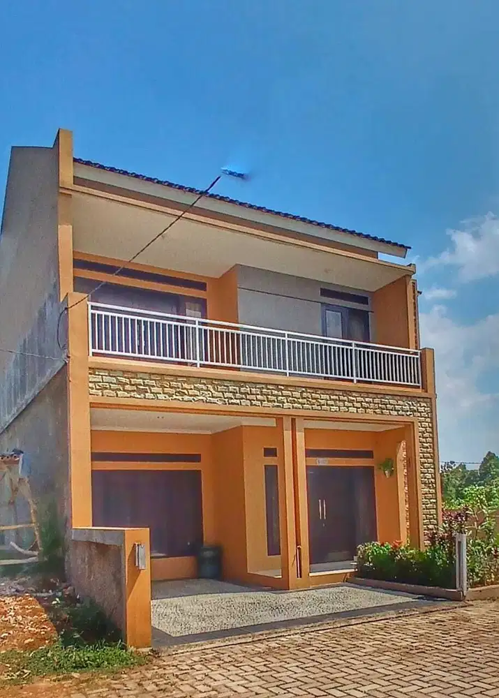 Rumah 2 Lantai Subang jaya View Gunung Pangrango arah utara dan barat