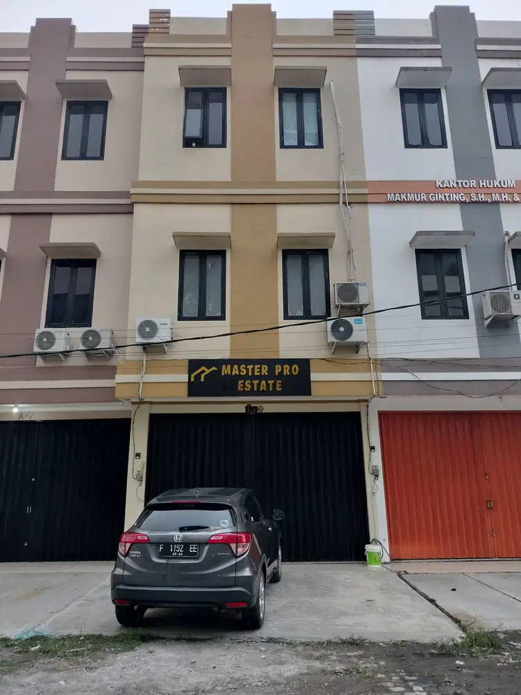 RUKO 3 LANTAI JALAN SHOLEH ISKANDAR