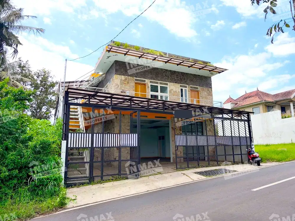RUMAH BARU KOTA BATU, BISA UNTUK USAHA, DEKAT MUSEUM ANGKUT, ADA ROOFT