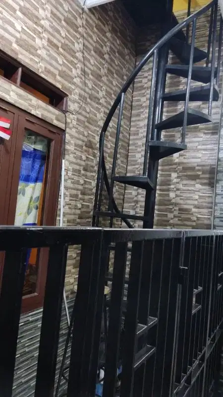 Rumah dikrendang utara jembatan lima bangunan baru di dalam gang