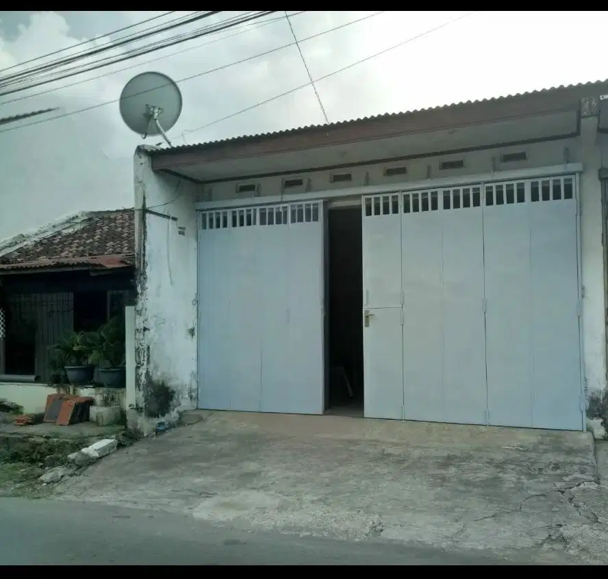 Di jual murah  ruko di mojosongo