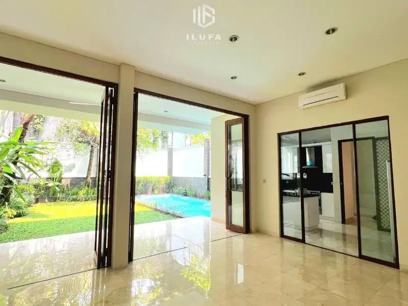 Disewakan Townhouse Modern area Prime Kemang Selatan kondisi Bagus