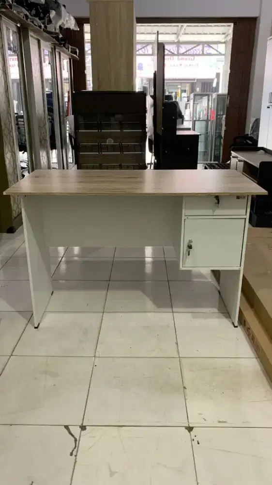 Promo! Meja kantor termurah