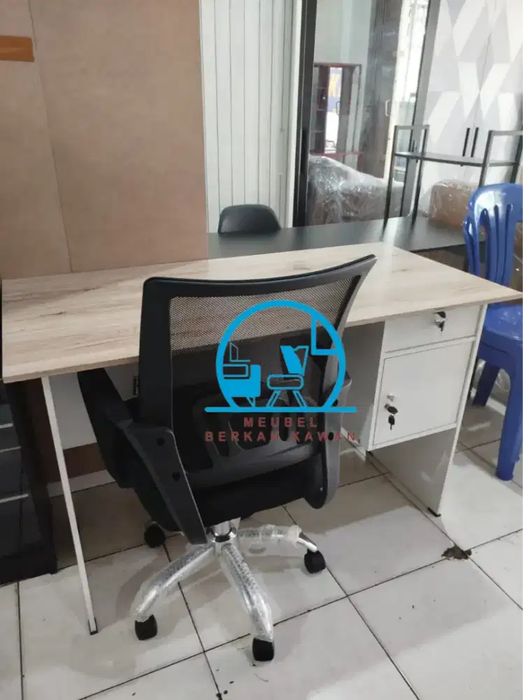 Diskon! Set meja kursi kerja