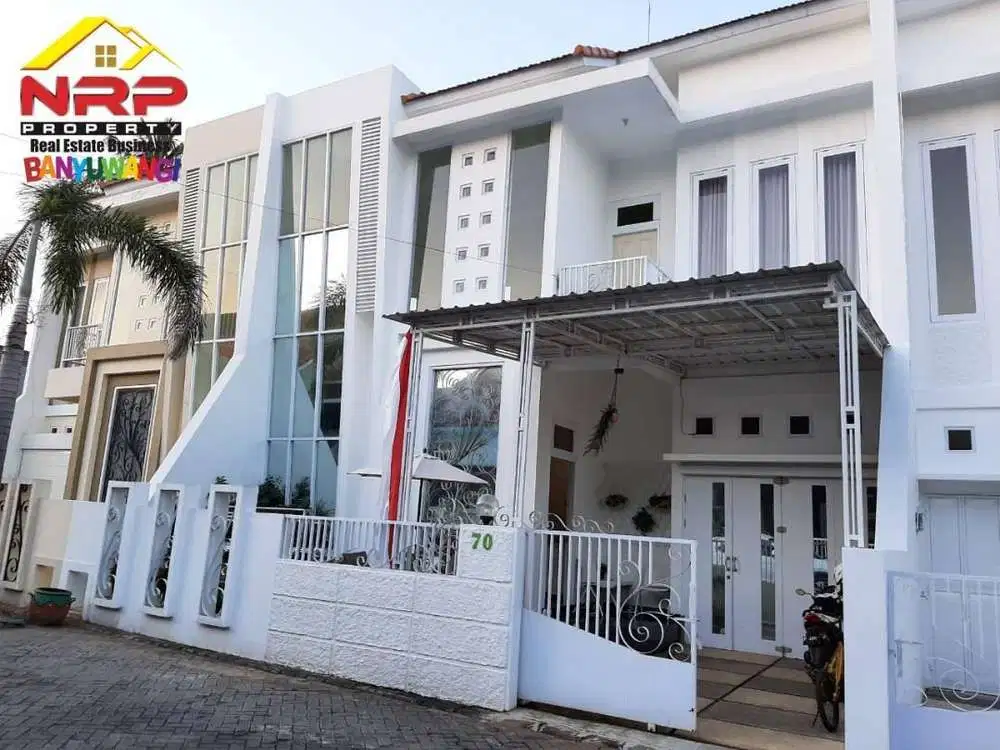 Dijual Rumah Cantik 2 Lantai Full Prabot di Perum Gardenia- Banyuwangi