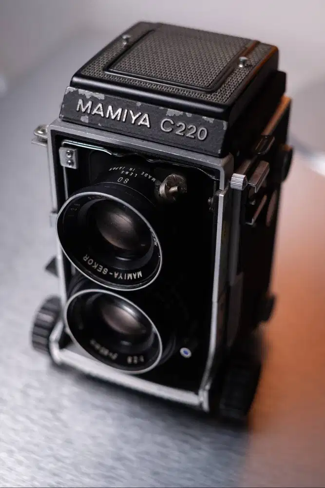 DICARI PENERUS MAMIYA C220