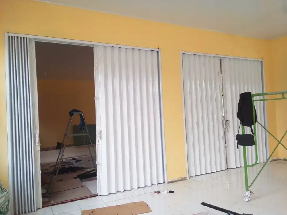 Rolling door folding gate 01