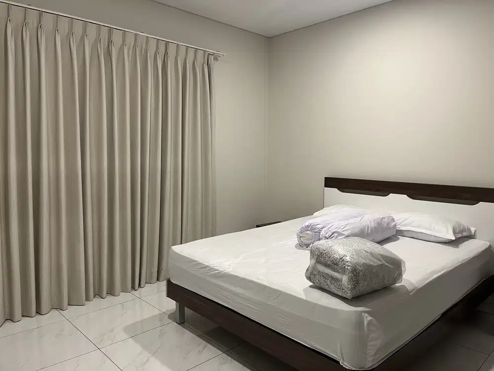 Sewa rumah harian kota baru parahyangan