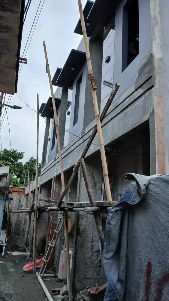 Dijual rumah baru 2 lantai akses gg. Motor. Lokasi strategis di Condet