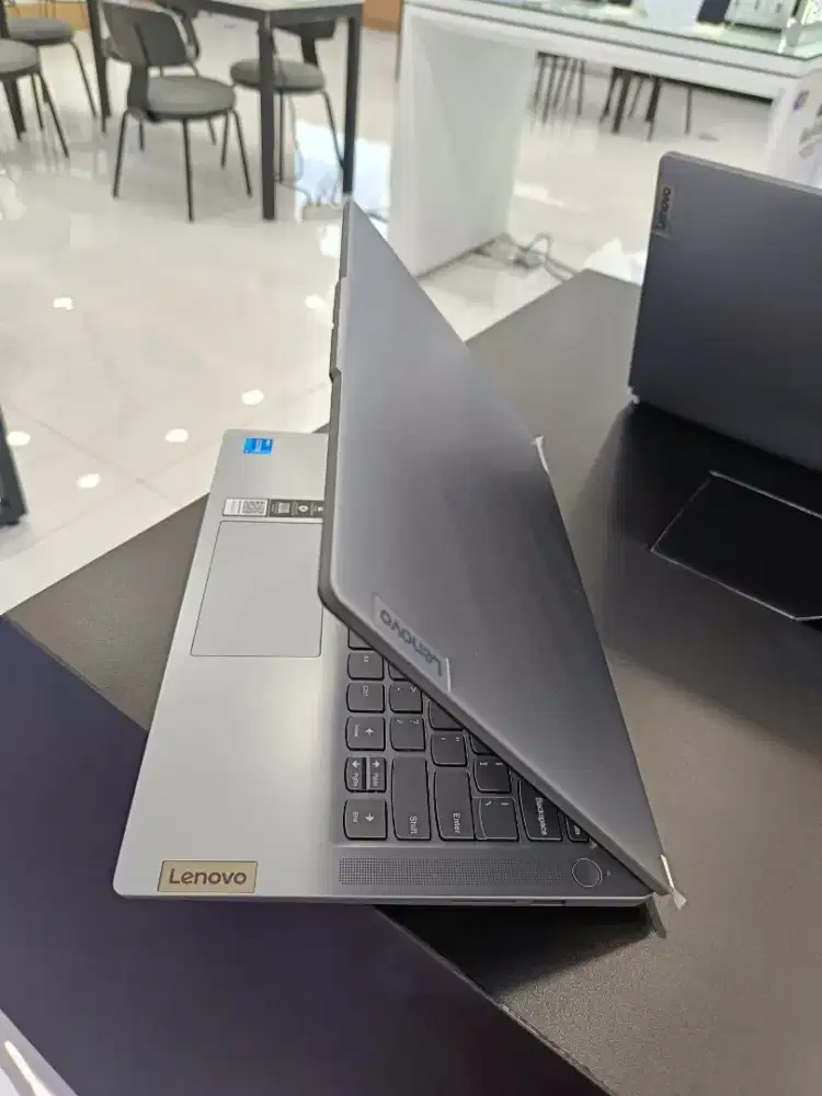LENOVO ideapad slim 3 Core i3, 8GB DDR5,256GB SSD, Cicilan pakai KTP