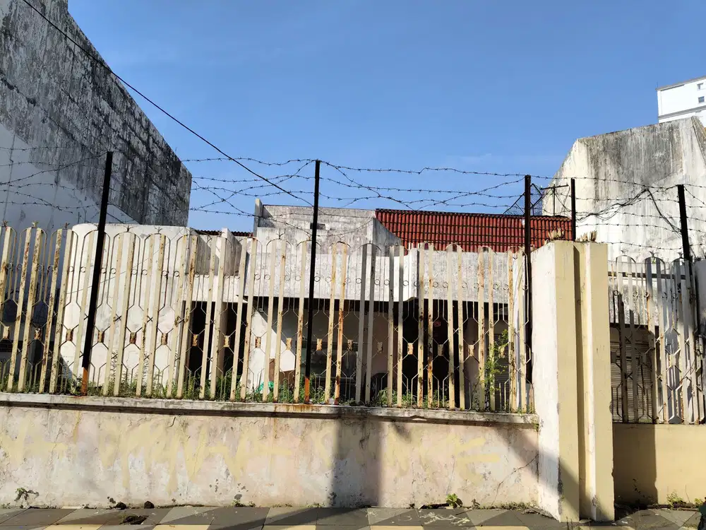 Jual Rumah nol jln raya Mayjend Sungkono