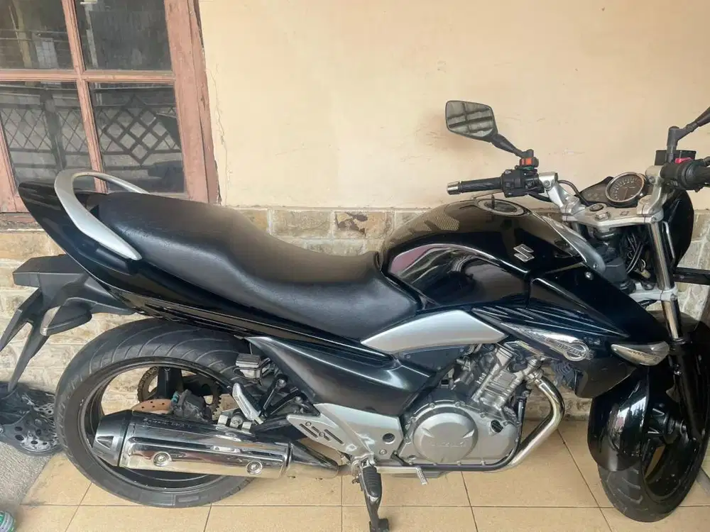 Suzuki Inazuma 2014 Standard Ori