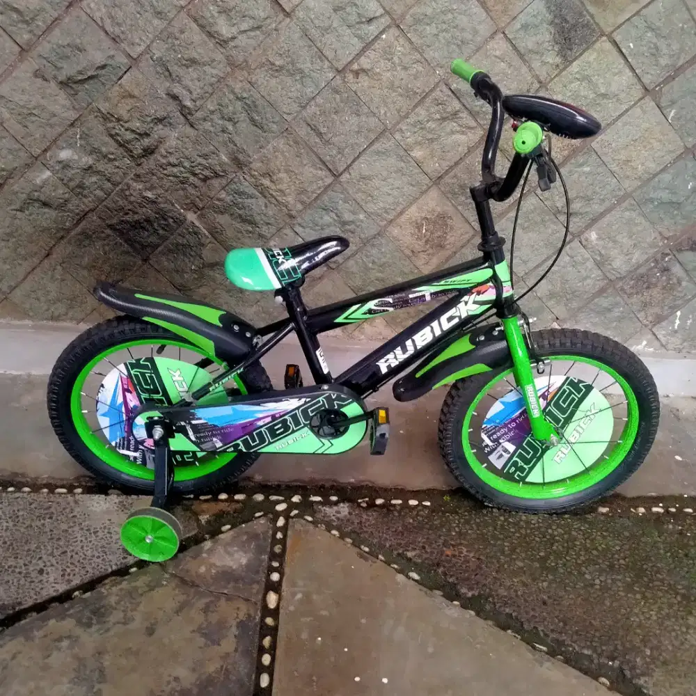 Sepeda anak merek rubik