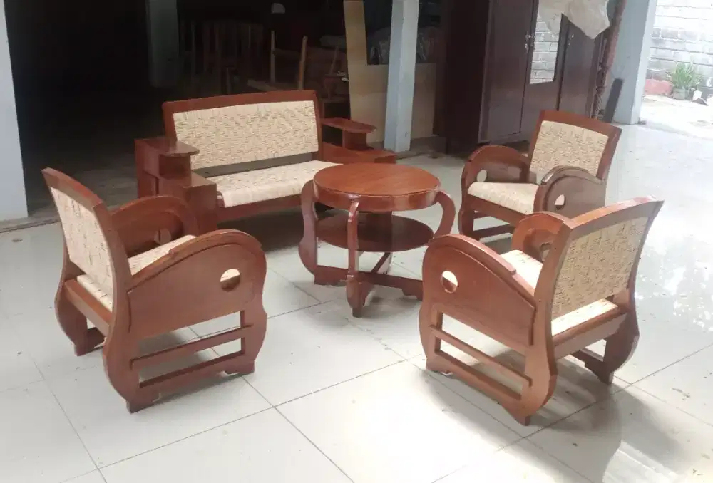 Kursi jadul babon angkrem gunung kidul an