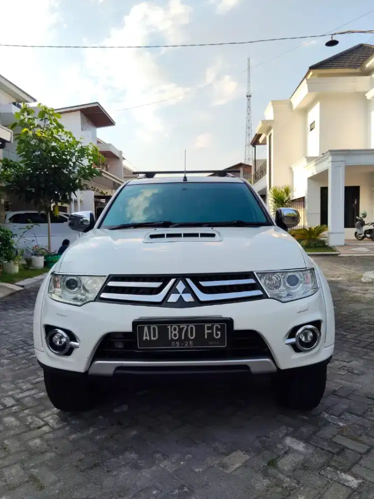 Pajero Sport Dakar 4x2 diesel matic 2015