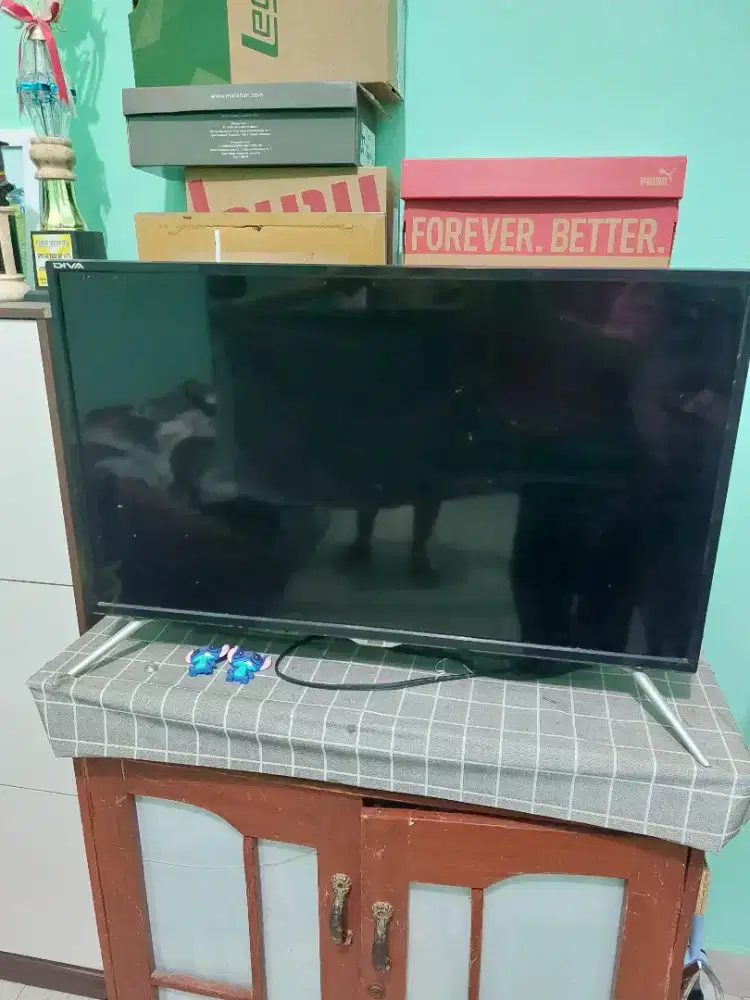 TV Second 32 inc Merk Akari