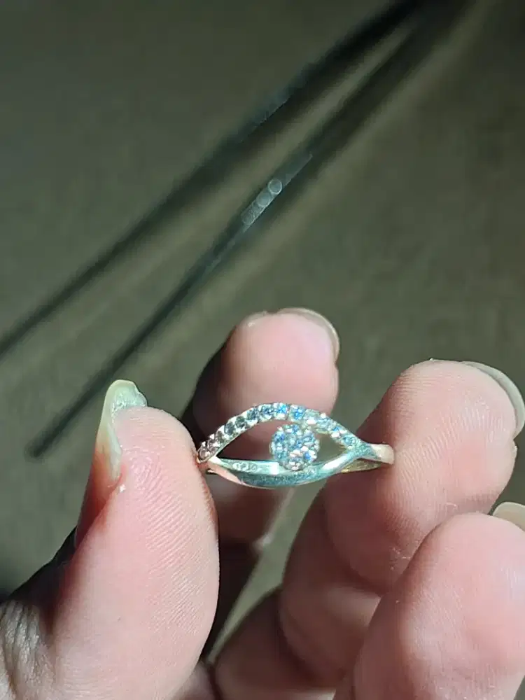 Cincin perak bentuk mata