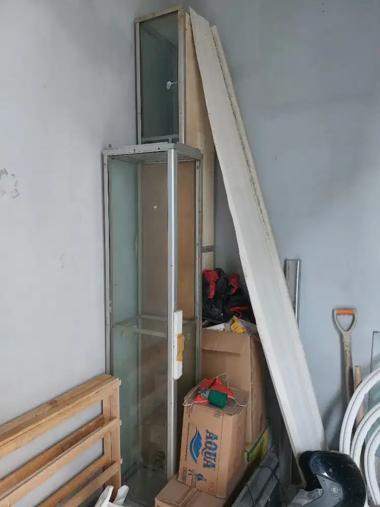 Etalase Gantung Second