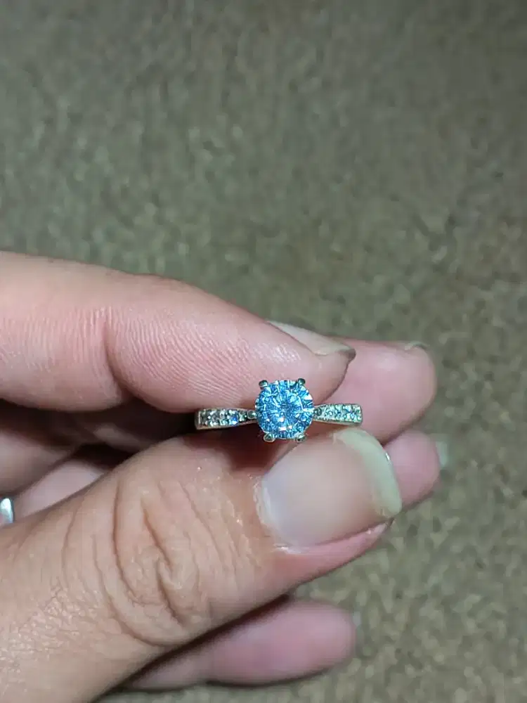 Cincin perak 925 dengan batu white moissanite