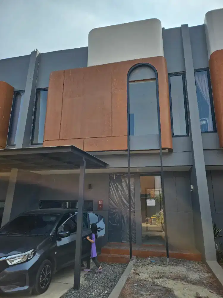 Disewakan rmh villa rizki insaani dkt kereta