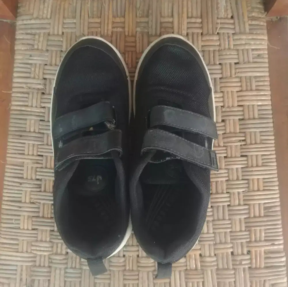 Sepatu Perempuan Double Seven Star 109 Size 38