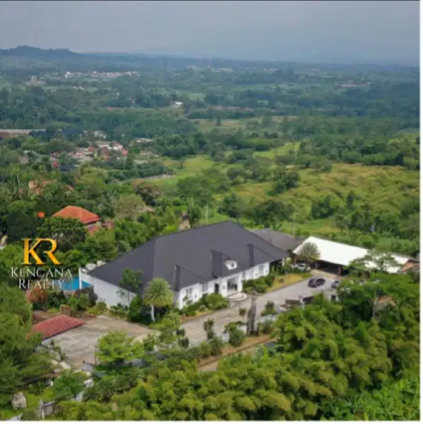 Villa Hambalang Sentul Mewah American Classic Luas 1,7 Hektar