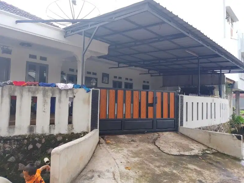 Rumah dkt samsat sumedang, Akses mobil
