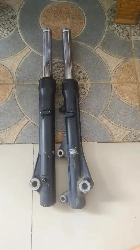 Tabung shock depan beat cbs fi 2015