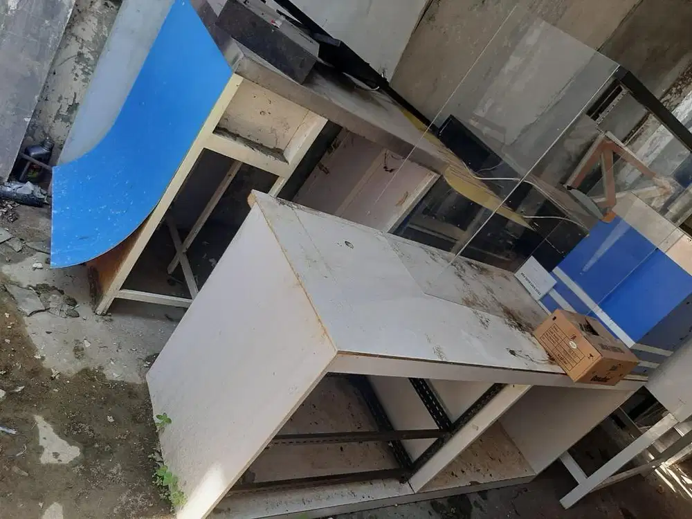 JUAL MURAH! Meja exKasir indomaret dan neonbox ex resto