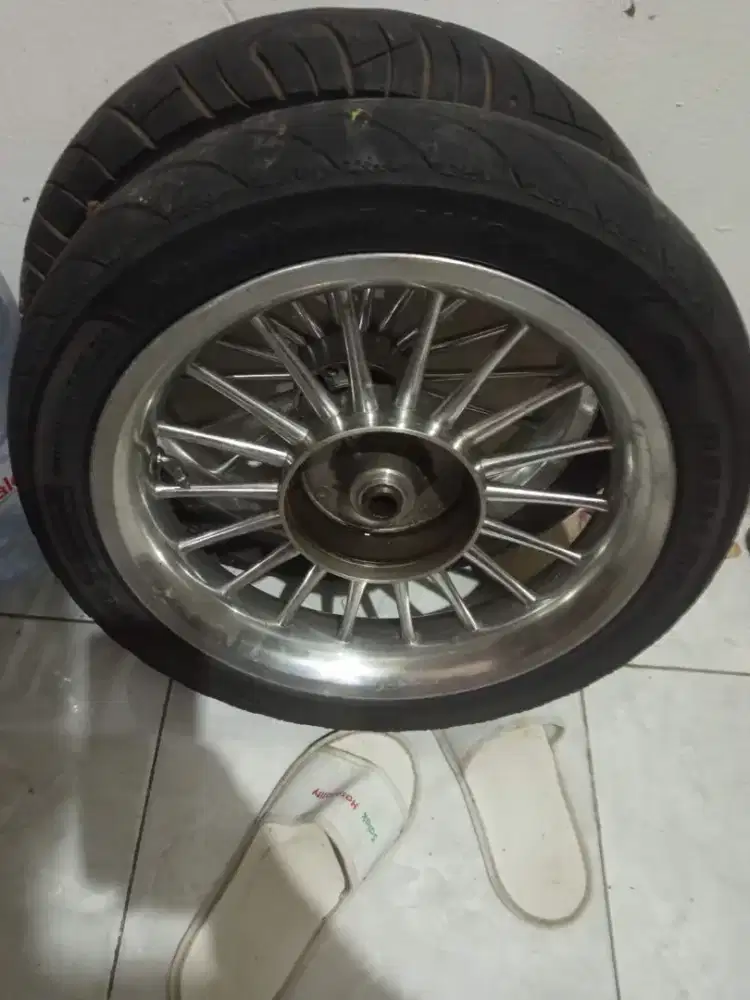 2 pasang Velg Motor (jual satuan)