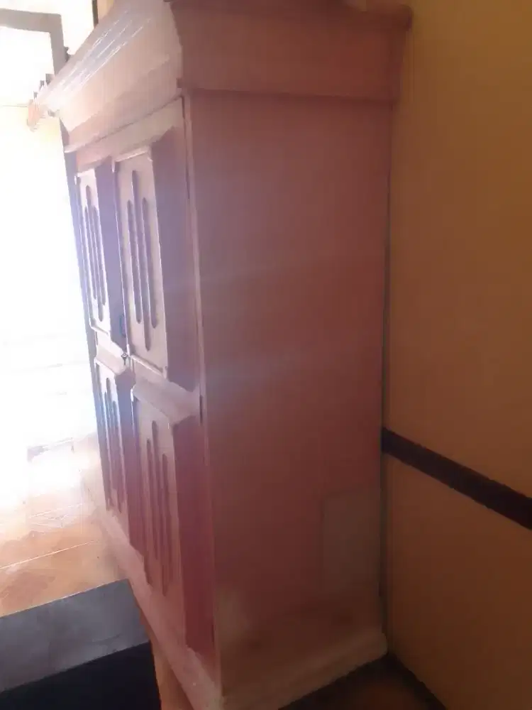 Lemari kayu handmade