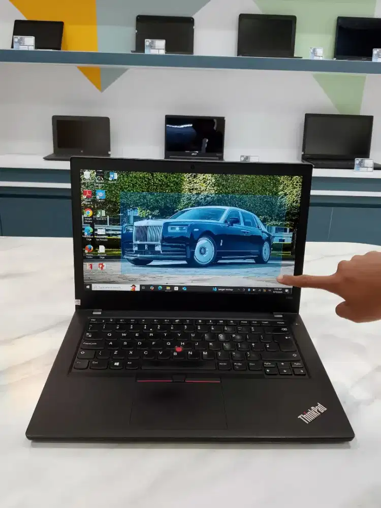 (L35)Laptop touchscreen i5Gen8 VGA UHD 8GB 256GB 14Inch Tinggal pakai