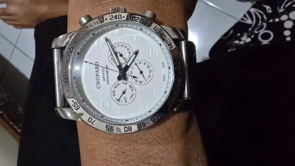 Jual jam tangan CHOPARD otomatis, second