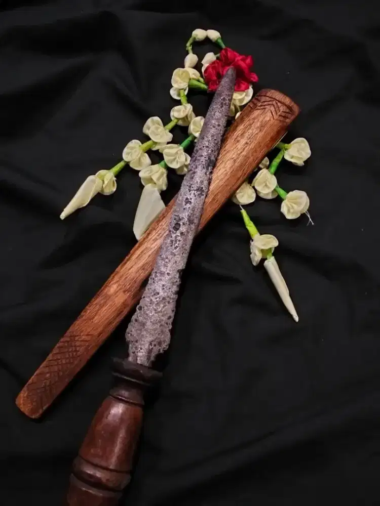 Tombak Pusaka Sepuh Bliring Lanang Pusaka Jawa Sepuh Kuno