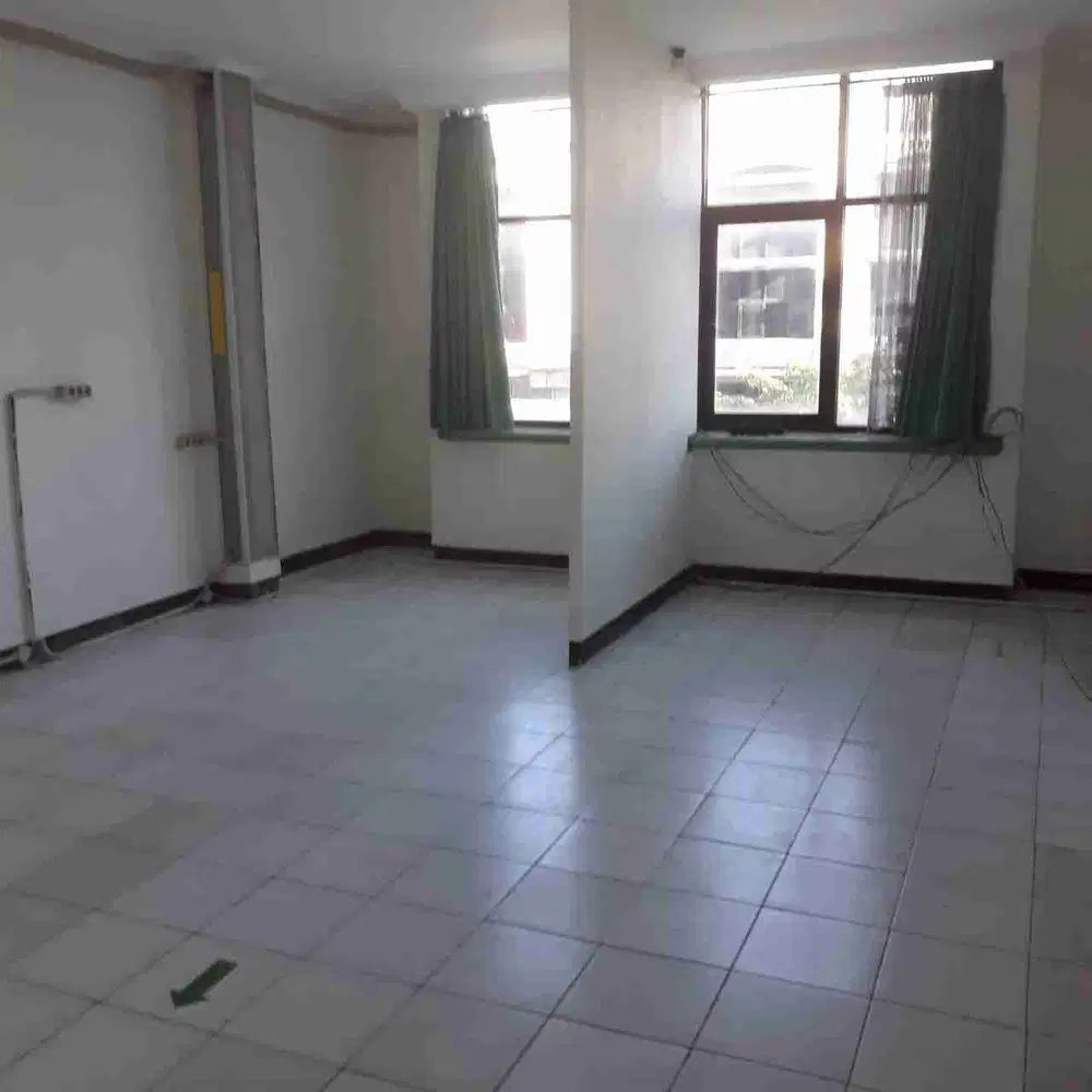 Jual RukoMurah  Dkt Transmart Ruko 4 lantai, Hak Milik Parkir luas