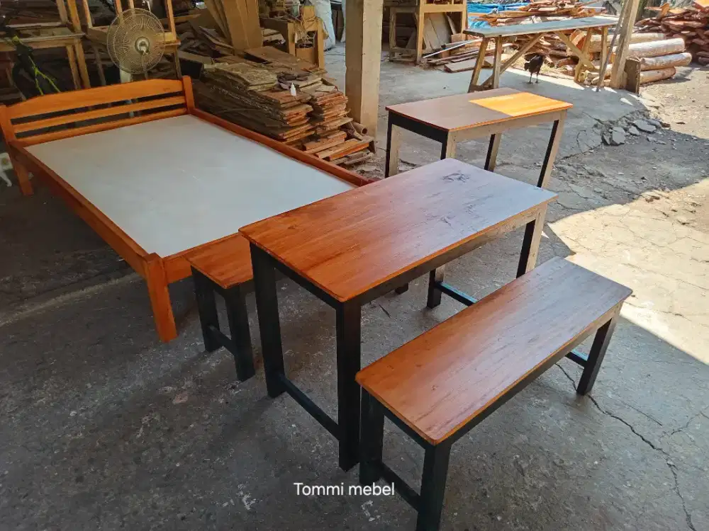 Set meja warung makan