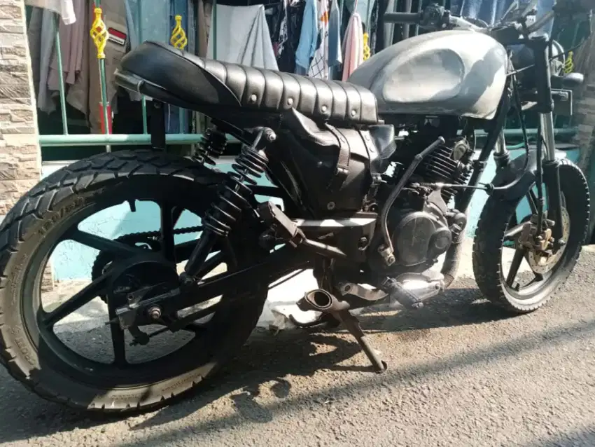 Motor pulshar custom