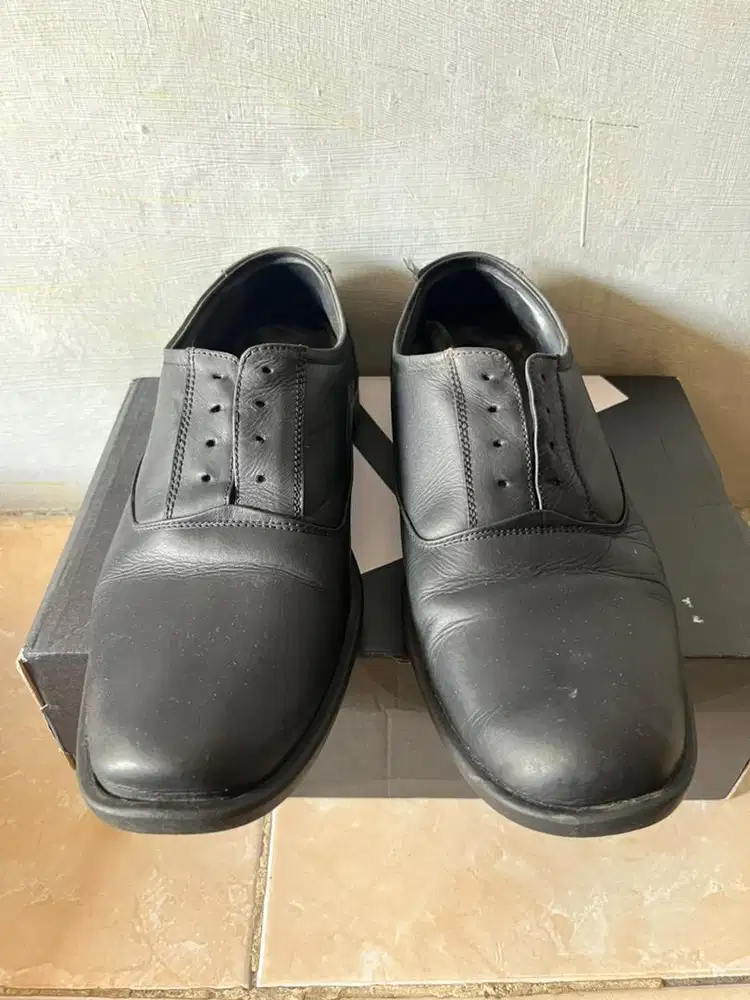 sepatu kerja pantofel pria