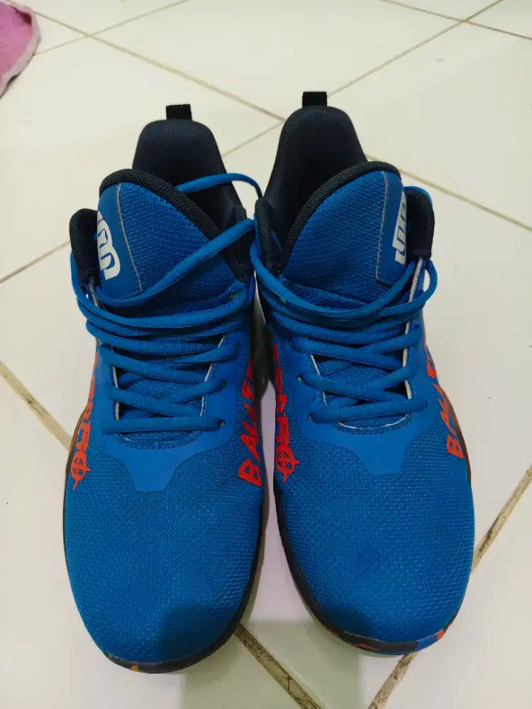 SEPATU BASKET BALLERBRO SIZE 44 WARNA BIRU