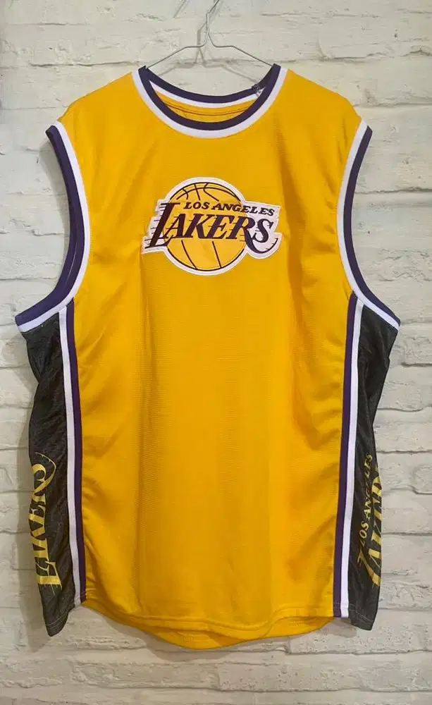 Jersey Basket Lakers Kuning Size XL