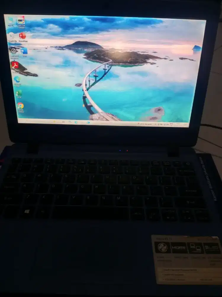 Acer aspire es1-132 intel celeron, nego sadis gas!!