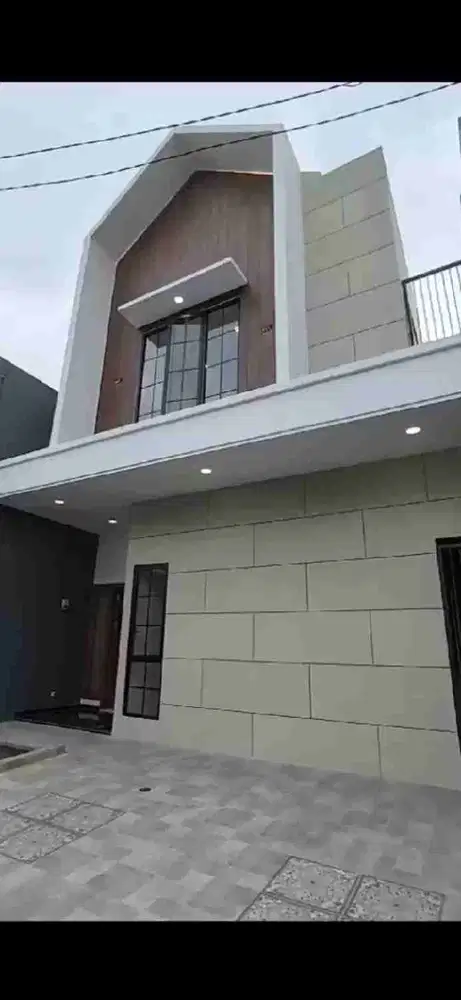 !!DIJUAL RUMAH LOKASI STRATEGIS DI RUNGKUT ASRI TENGAH, SURABAYA!!