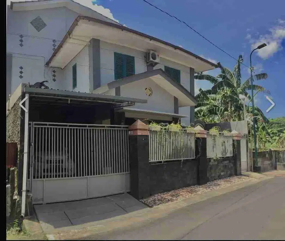 rumah 2 lantai lingkungan strategis wirosaban kodya